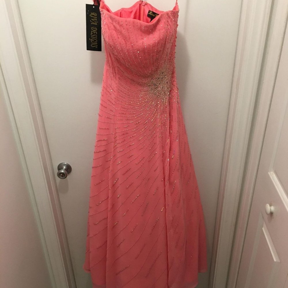 Riva Designs size 2 Prom or Beauty Pageant Dress